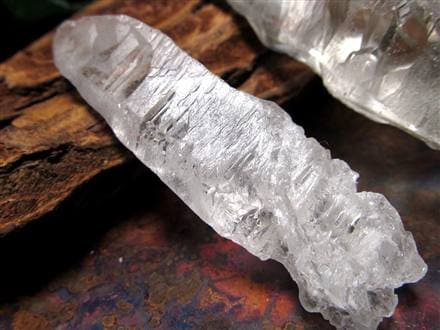 エッジドクォーツ 蝕像水晶 水晶 原石 ポイント