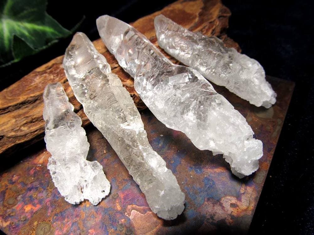 エッジドクォーツ 蝕像水晶 水晶 原石 ポイント