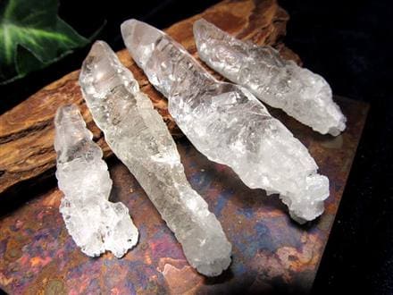 エッジドクォーツ 蝕像水晶 水晶 原石 ポイント