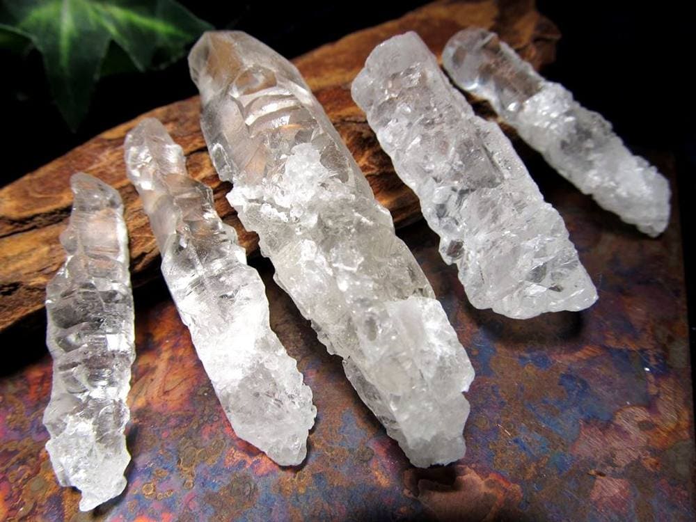 エッジドクォーツ 蝕像水晶 水晶 原石 ポイント