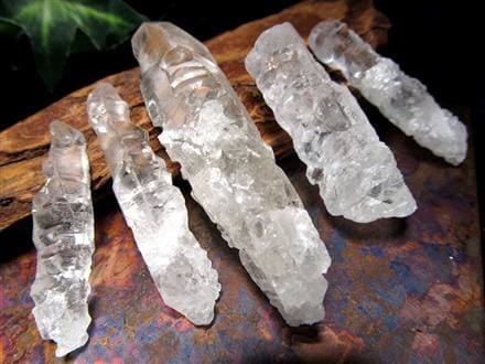 エッジドクォーツ 蝕像水晶 水晶 原石 ポイント