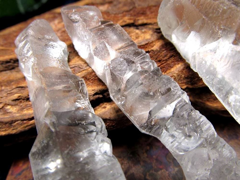 エッジドクォーツ 蝕像水晶 水晶 原石 ポイント