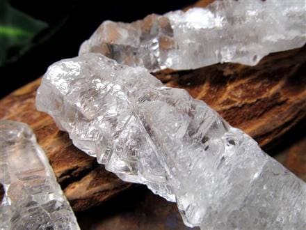 エッジドクォーツ 蝕像水晶 水晶 原石 ポイント