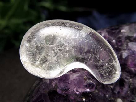 ガネーシュヒマール ヒマラヤ 水晶 勾玉 ビーズ