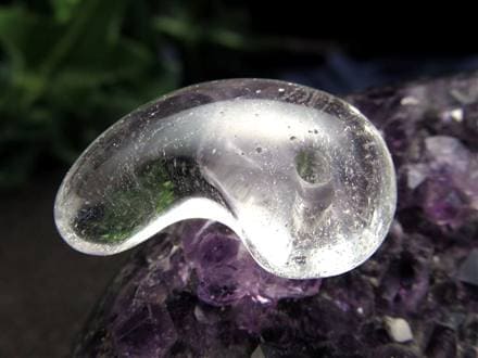 ガネーシュヒマール ヒマラヤ 水晶 勾玉 ビーズ