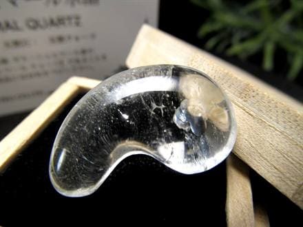 ガネーシュヒマール ヒマラヤ 水晶 勾玉 ビーズ