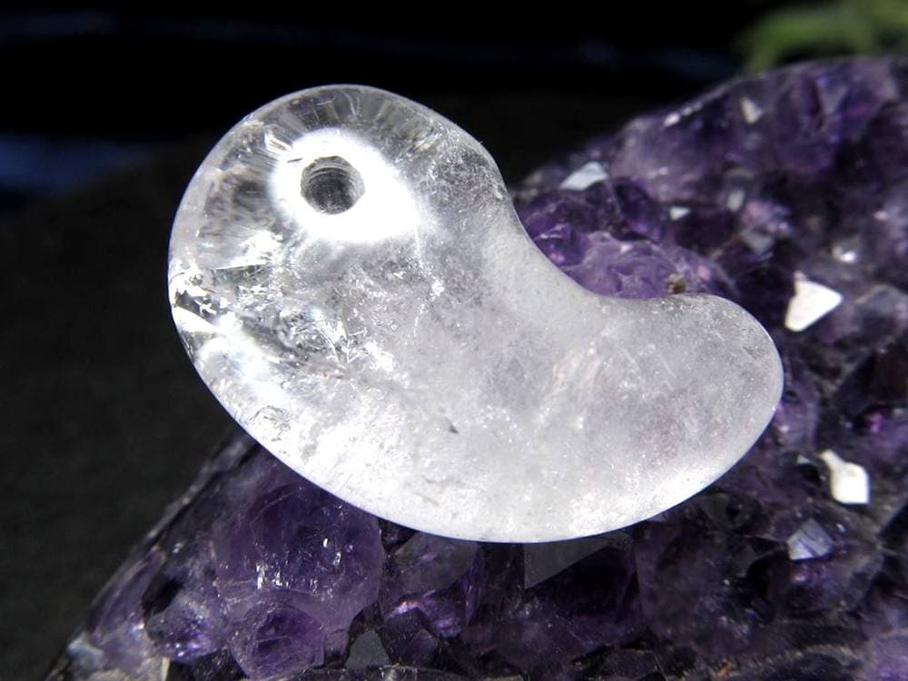 ガネーシュヒマール ヒマラヤ 水晶 勾玉 ビーズ
