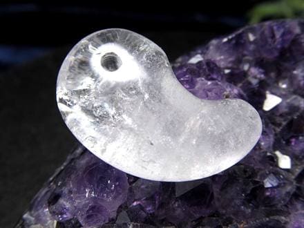 ガネーシュヒマール ヒマラヤ 水晶 勾玉 ビーズ