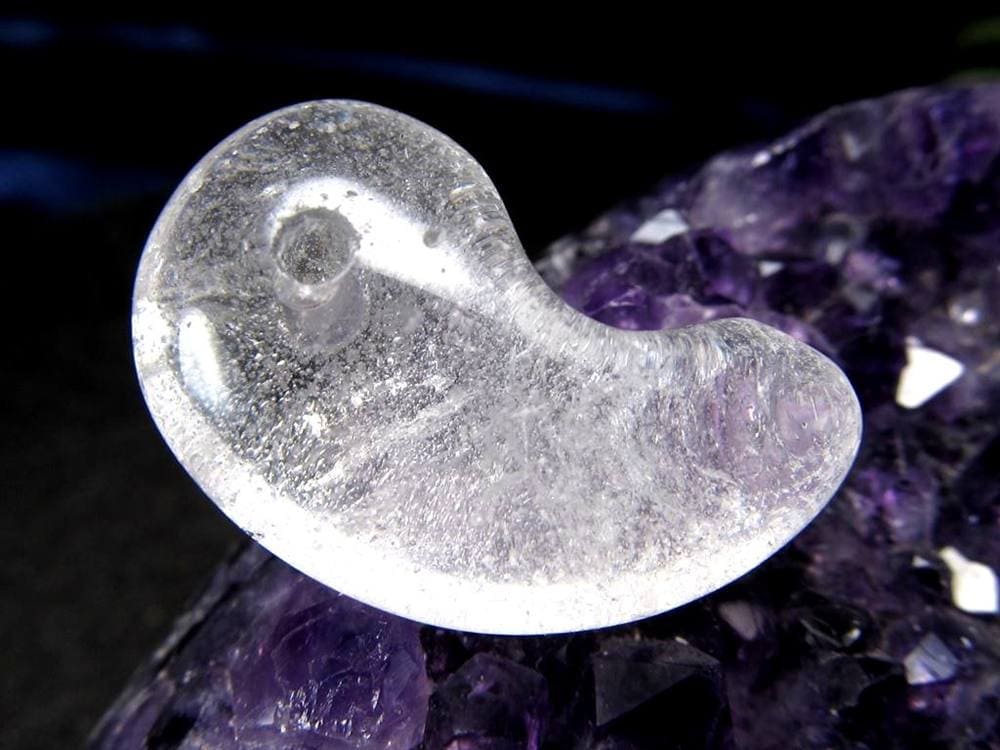 ガネーシュヒマール ヒマラヤ 水晶 勾玉 ビーズ