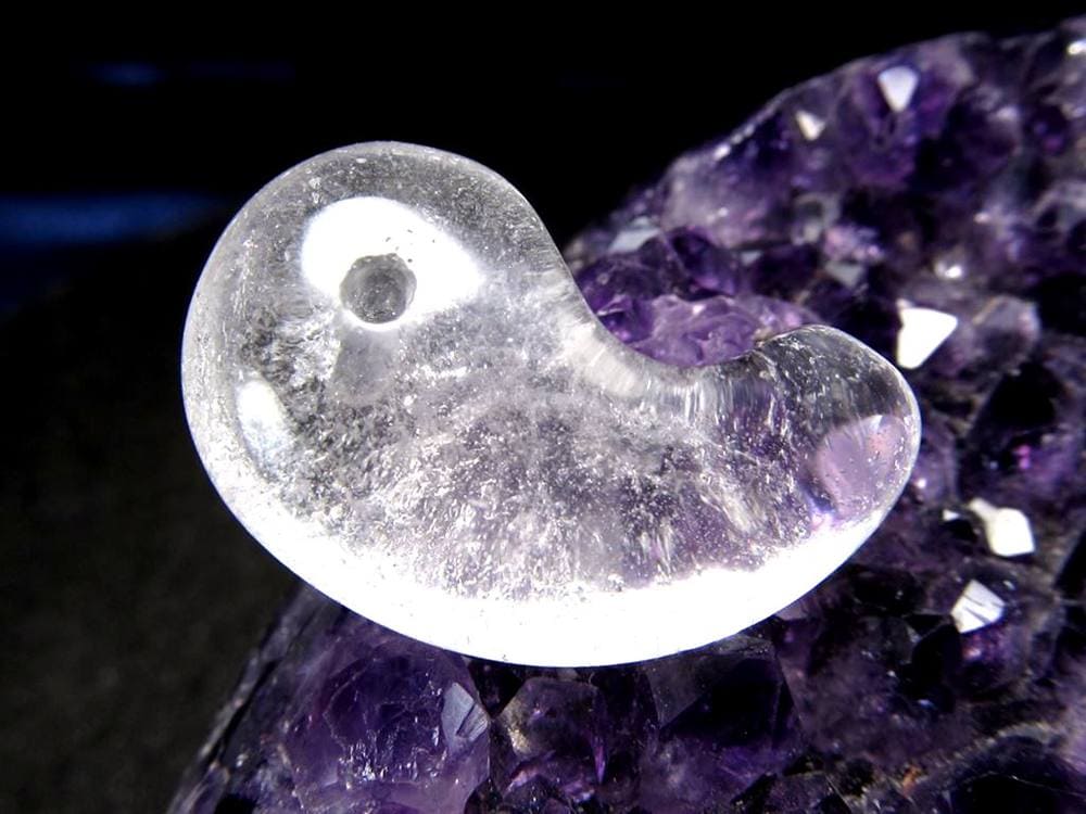 ガネーシュヒマール ヒマラヤ 水晶 勾玉 ビーズ