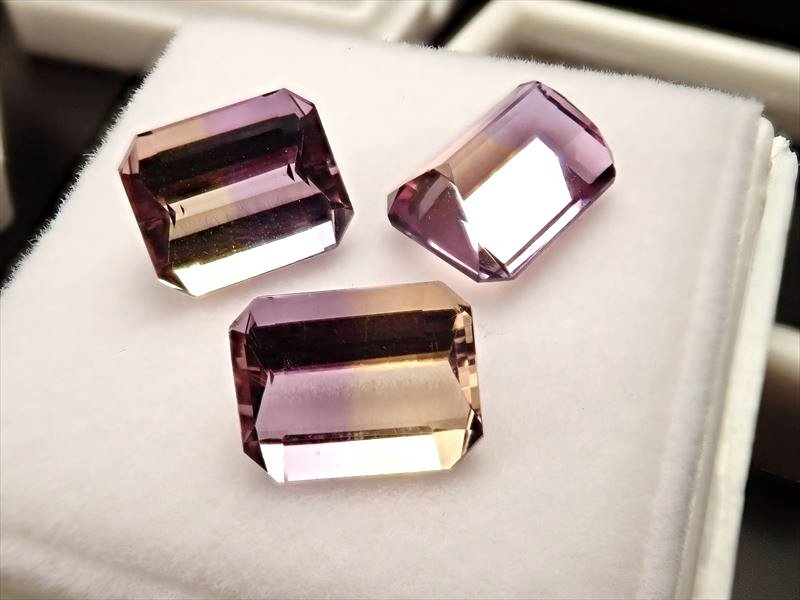 ☆極上バイカラー☆鮮やか発色！☆自分自身の能力を引き出す石☆超透明