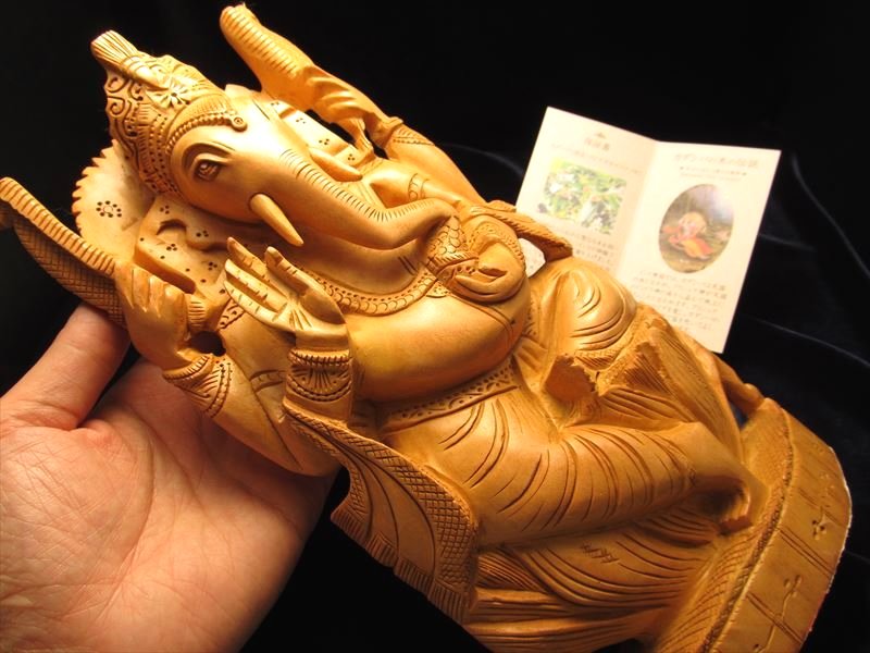 ☆【古より伝わる聖なる御神木 カダンバ彫刻品】☆希少限定