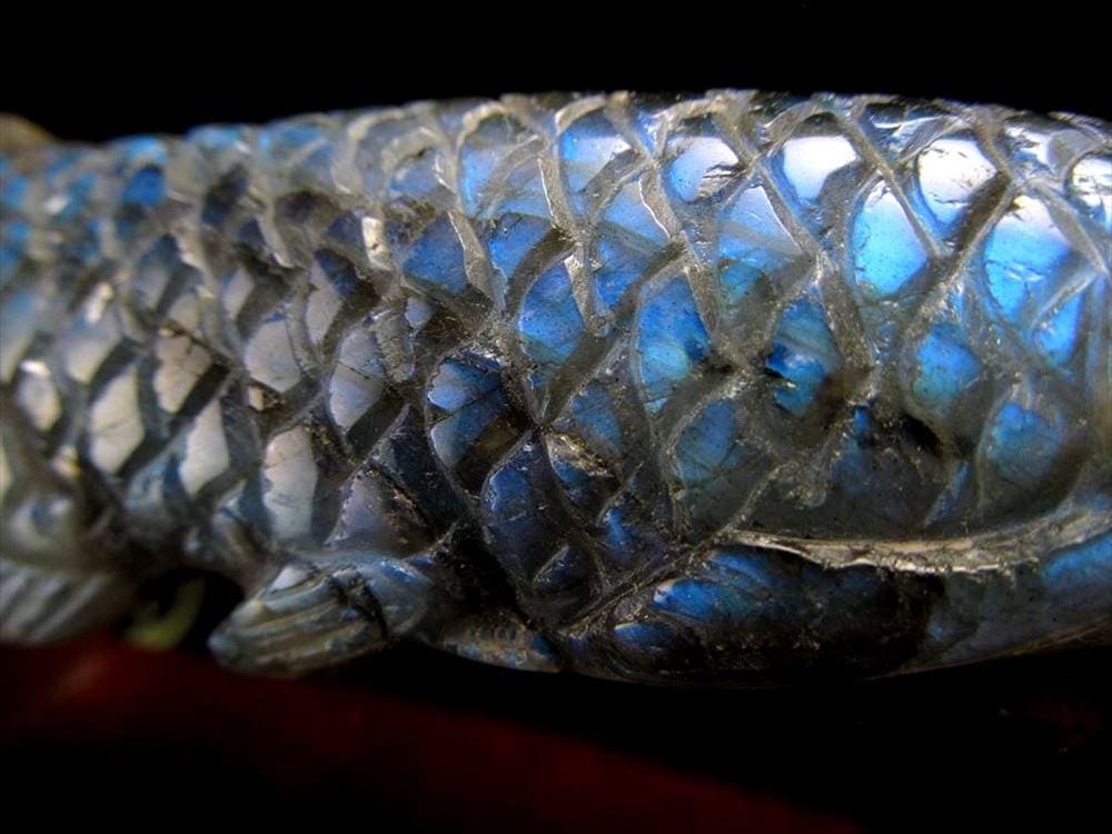アロワナ 置物 ラブラドライト 龍魚 彫刻