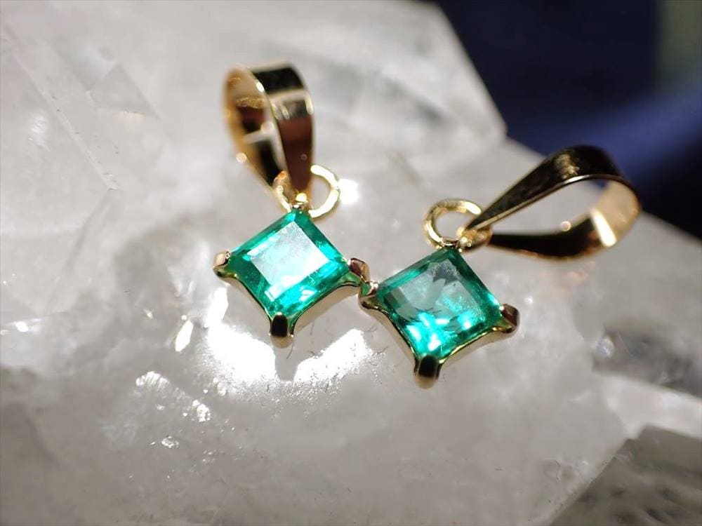 エメラルド 翠玉 18K 18金 ペンダントトップ