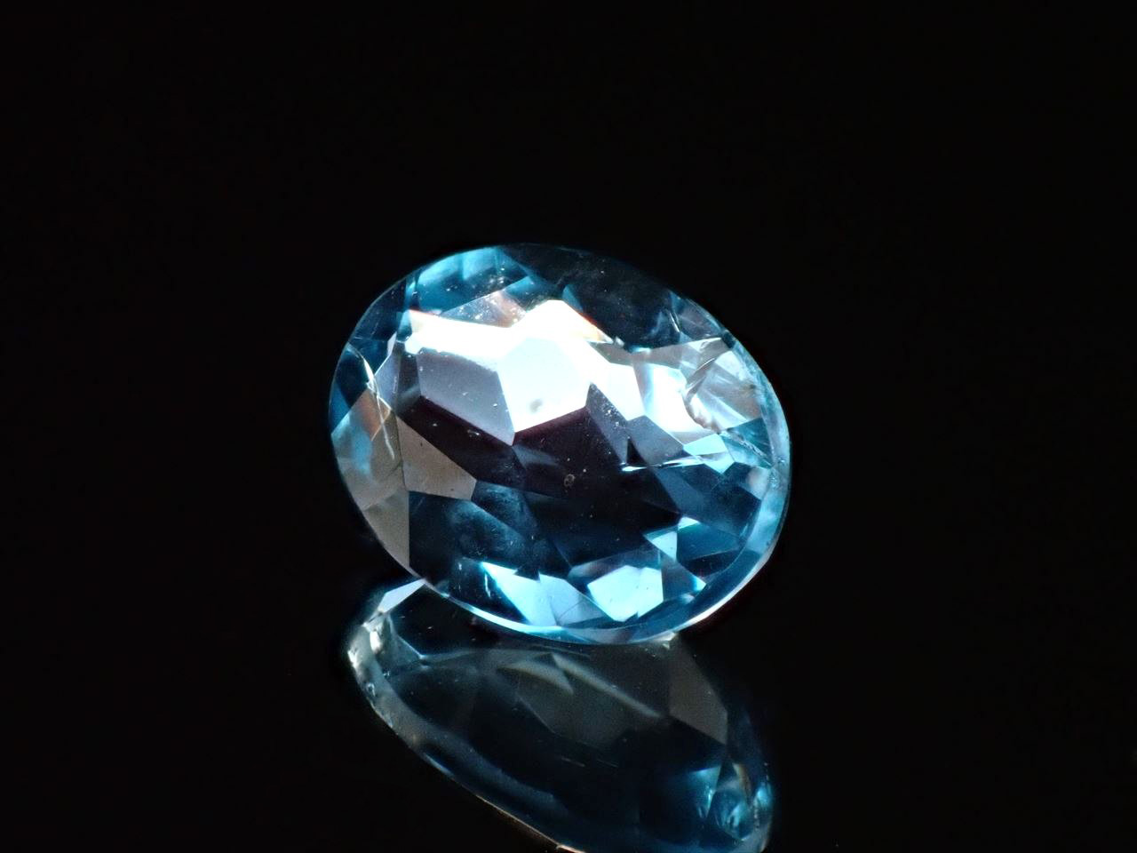 ◇世界屈指のレアストーン◇ネオンブルーの宝石◇5A・ジェム