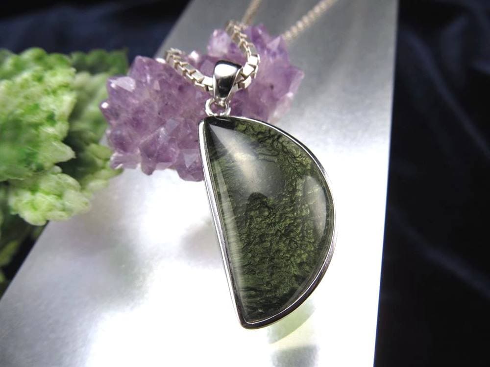 モルダバイト モルダウ石 テクタイト ペンダント アクセサリー