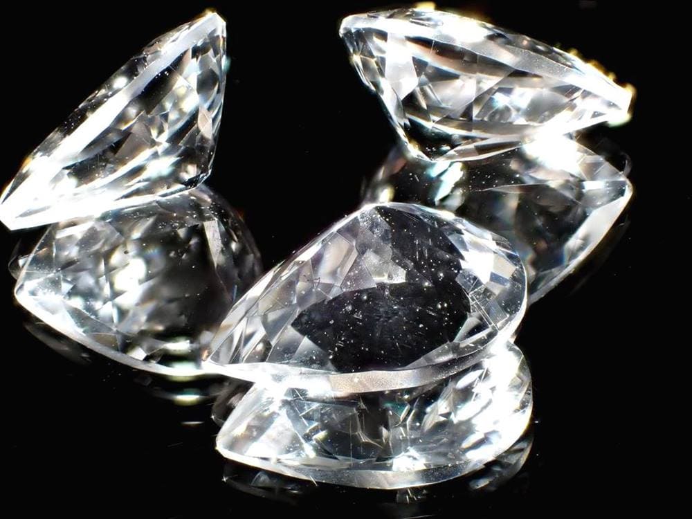 ペタライトルース