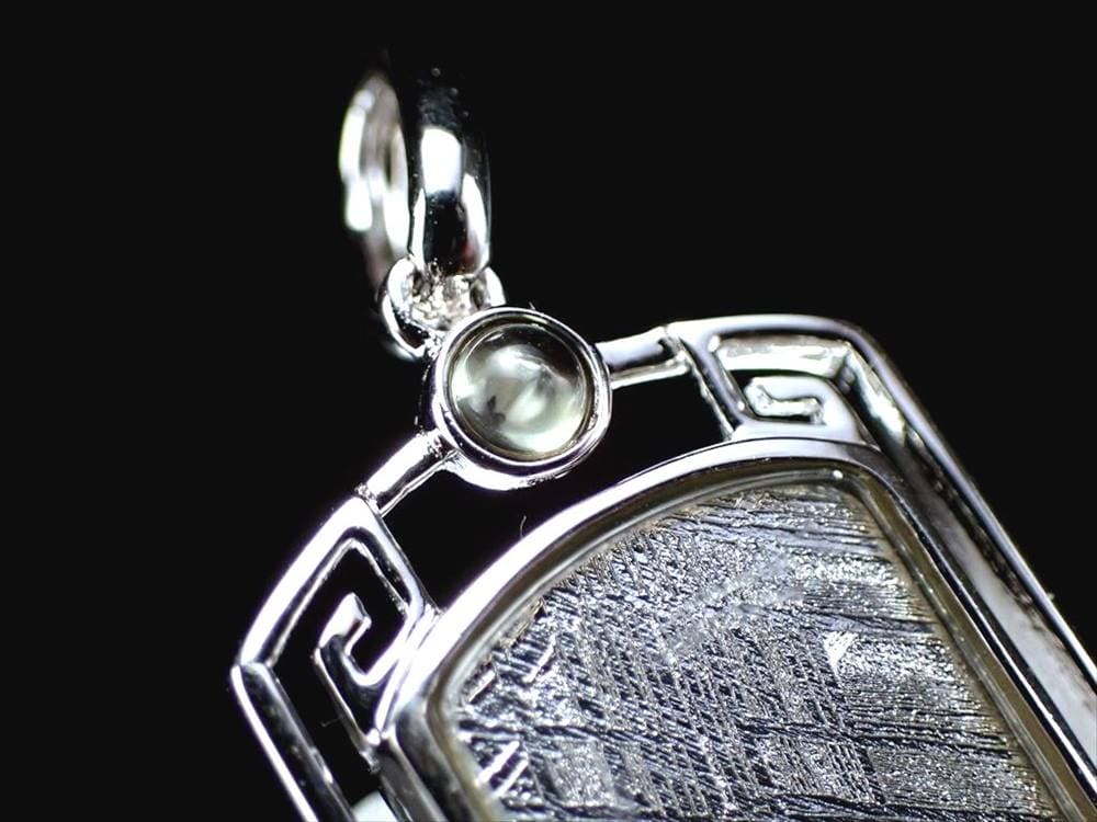 モルダバイト モルダウ石 モルダバイトの意味 モルダバイトの通販 本物モルダバイト