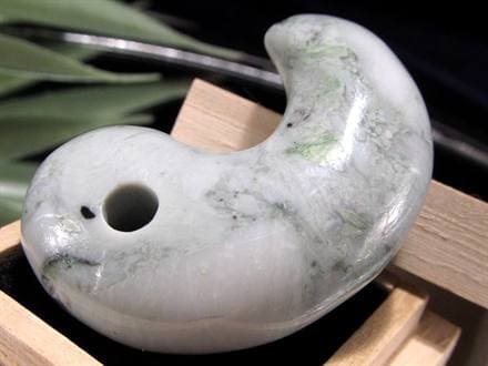 キツネ石 勾玉 ロディン岩 糸魚川