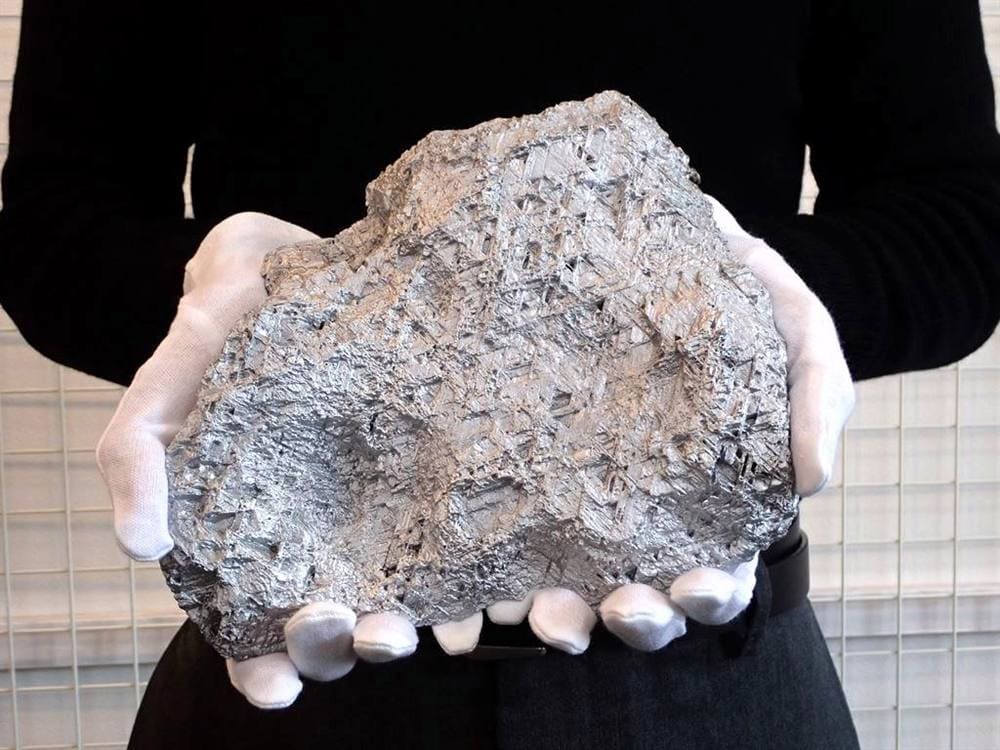 ムオニオナルスタ隕石 プレート 4507g 特大 24.5cm x 20.5cm x 3cm スウェーデン産