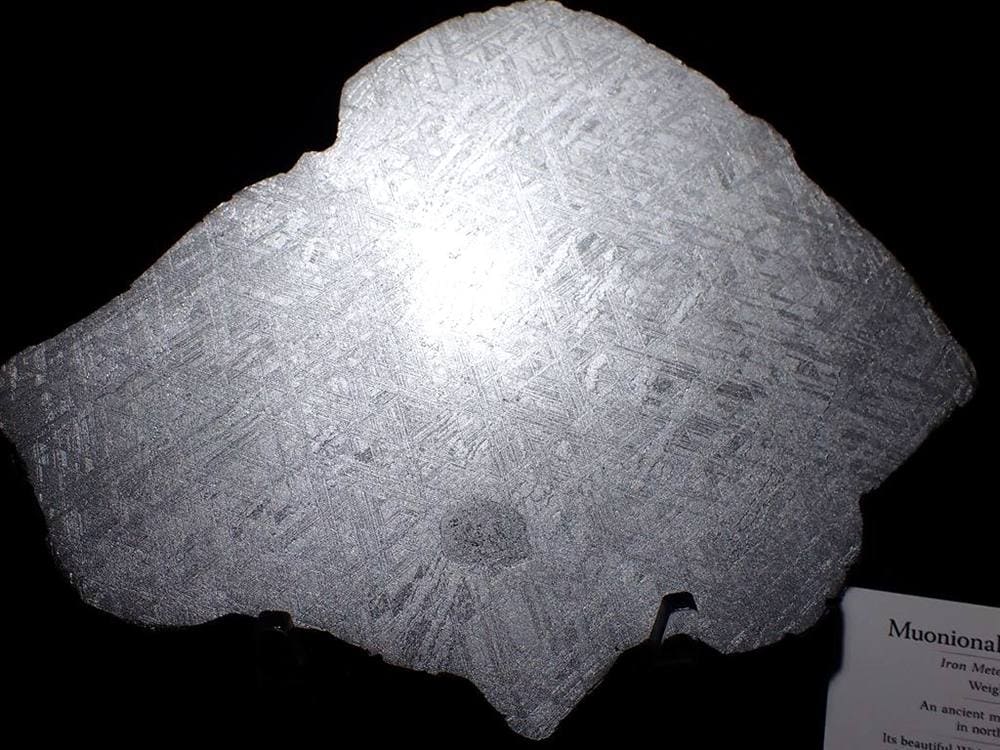 ムオニオナルスタ隕石 プレート 4507g 特大 24.5cm x 20.5cm x 3cm スウェーデン産