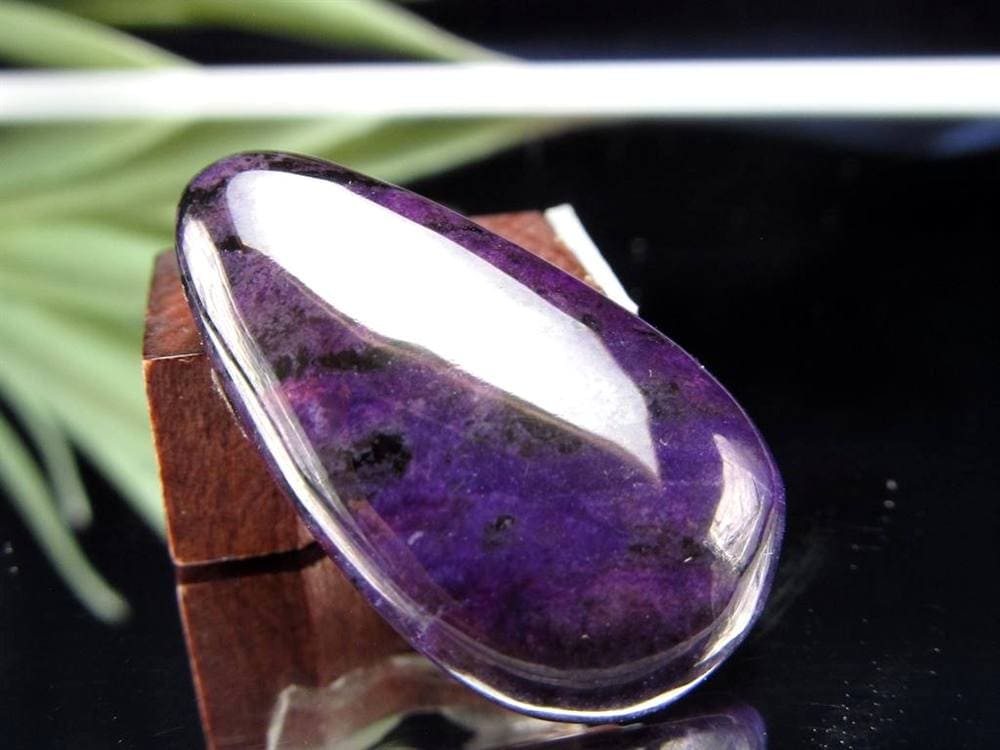 スギライト 杉石 カボション 世界三大ヒーリングストーン