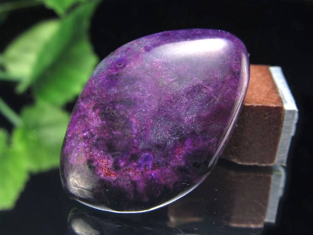 スギライト 杉石 カボション 世界三大ヒーリングストーン