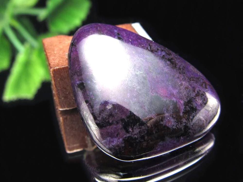 スギライト 杉石 カボション 世界三大ヒーリングストーン