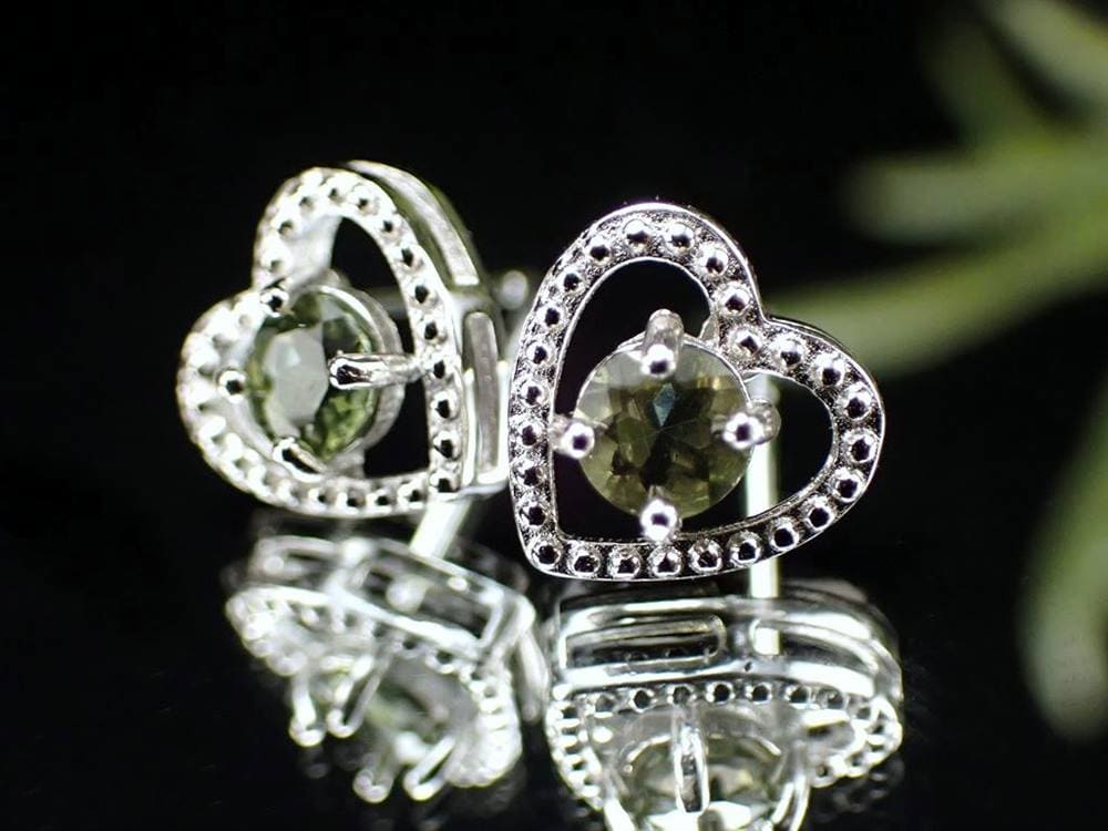 モルダバイト ピアス 隕石 ナチュラルグラス Silver925