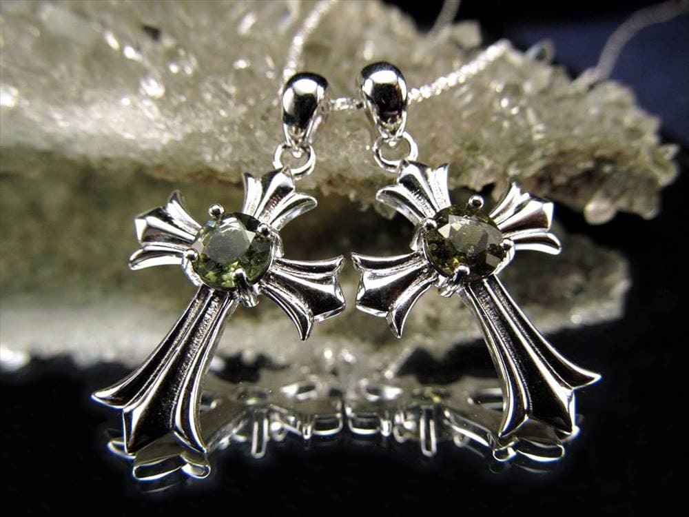 モルダバイト モルダウ石 モルダバイトの意味 モルダバイトの通販 本物モルダバイト