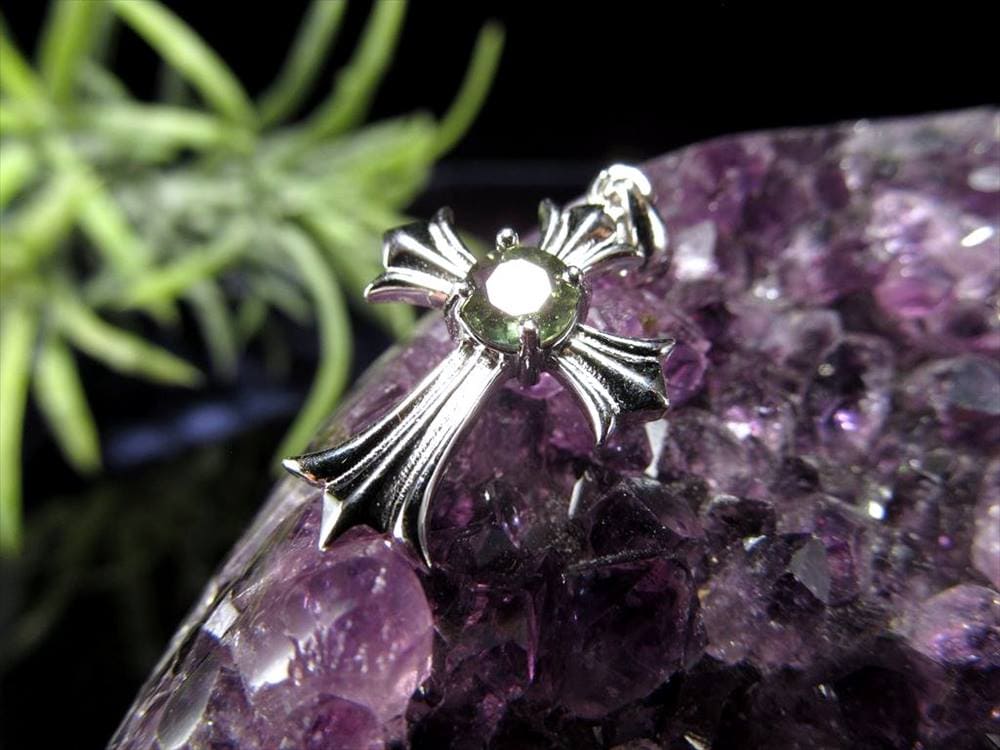 モルダバイト モルダウ石 モルダバイトの意味 モルダバイトの通販 本物モルダバイト