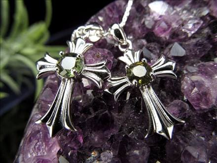 モルダバイト モルダウ石 モルダバイトの意味 モルダバイトの通販 本物モルダバイト