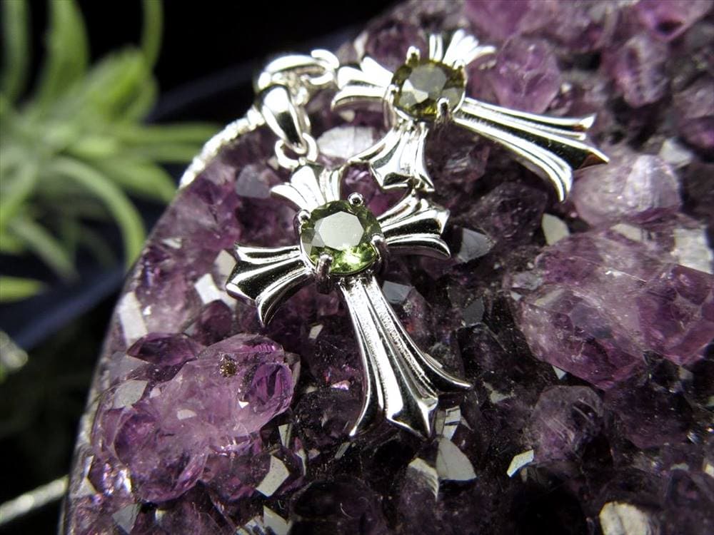 モルダバイト モルダウ石 モルダバイトの意味 モルダバイトの通販 本物モルダバイト