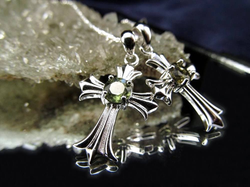 モルダバイト モルダウ石 モルダバイトの意味 モルダバイトの通販 本物モルダバイト