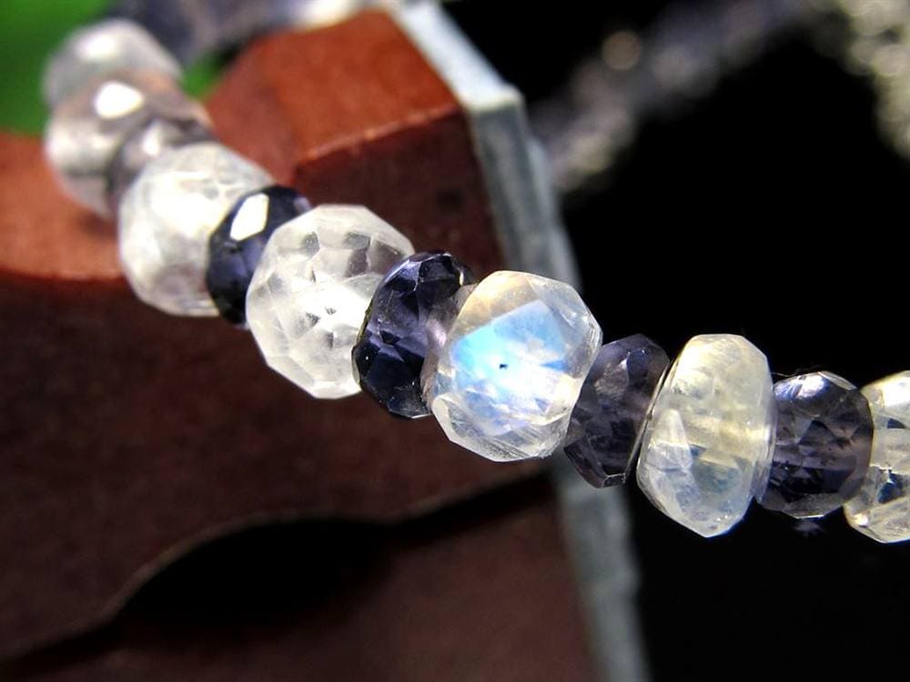 ムーンストーン 月長石 アイオライト コーディエライト 菫青石 6月の誕生石 3月の誕生石