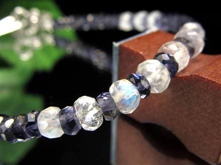 ムーンストーン 月長石 アイオライト コーディエライト 菫青石 6月の誕生石 3月の誕生石