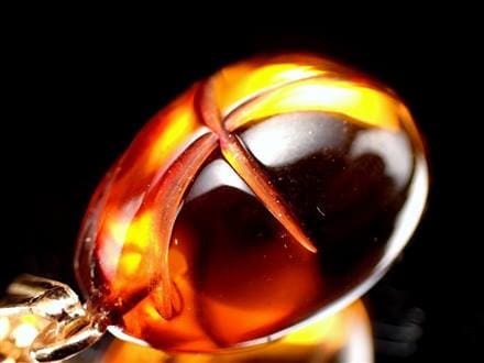 コニャックアンバー ペンダントトップ 天然琥珀 バルティックアンバー アクセサリー