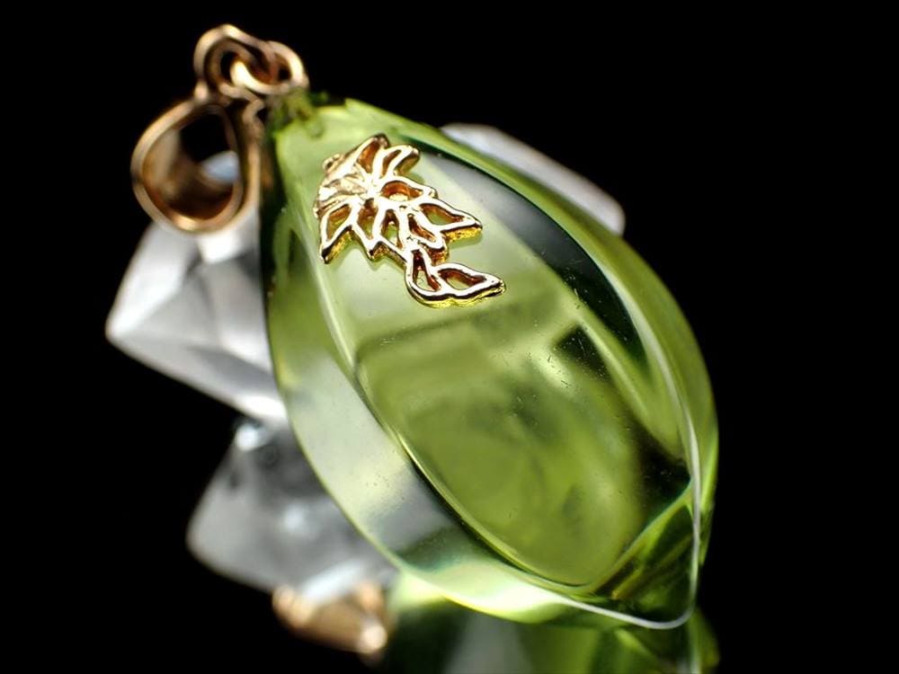 アンバー 琥珀 ペンダントトップ リトアニアアンバー バルト海産