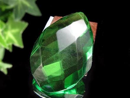 多面カット リトアニアアンバー グリーンアンバー タンブル カボション