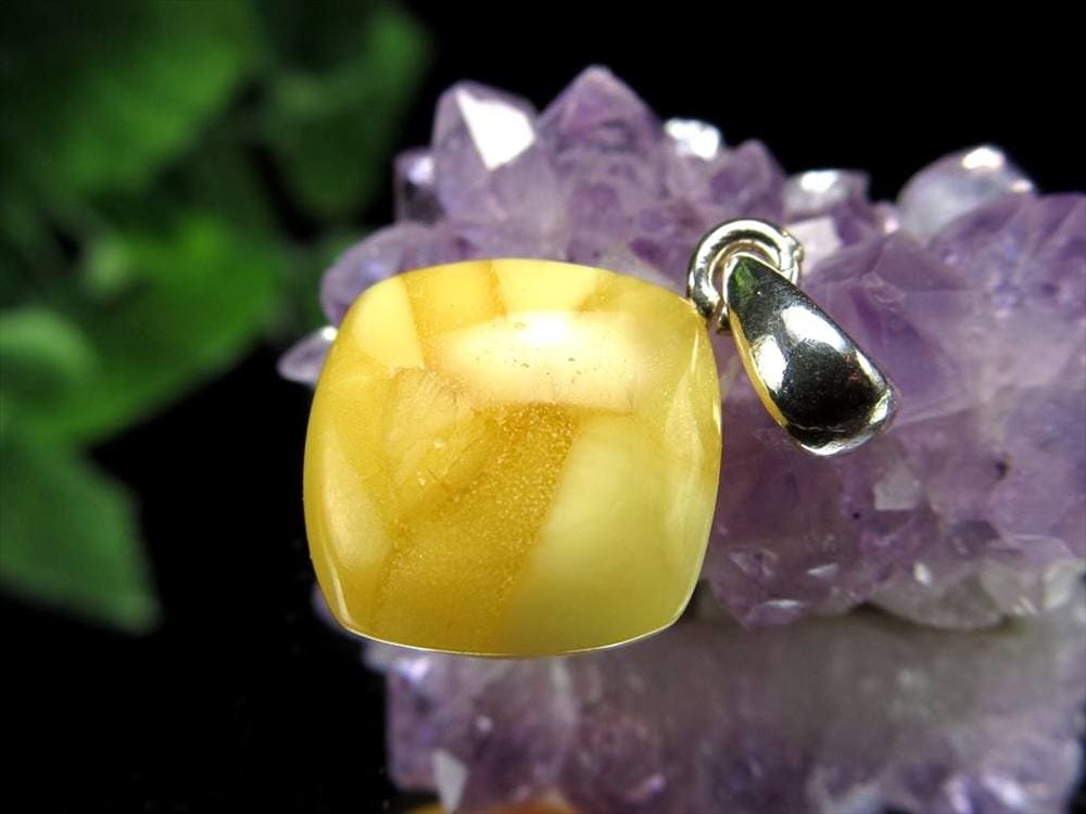 アンバー 琥珀 ペンダントトップ リトアニアアンバー バルト海産