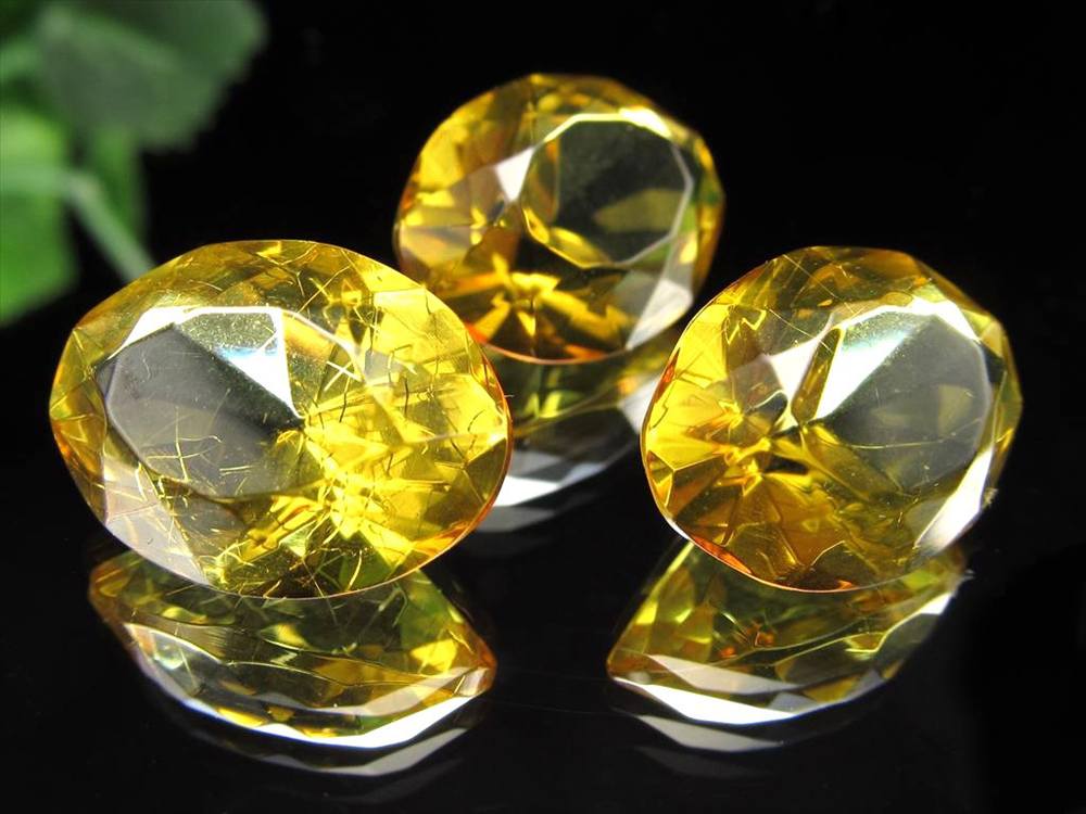 アンバー 琥珀 バルト海産 コハク カボション