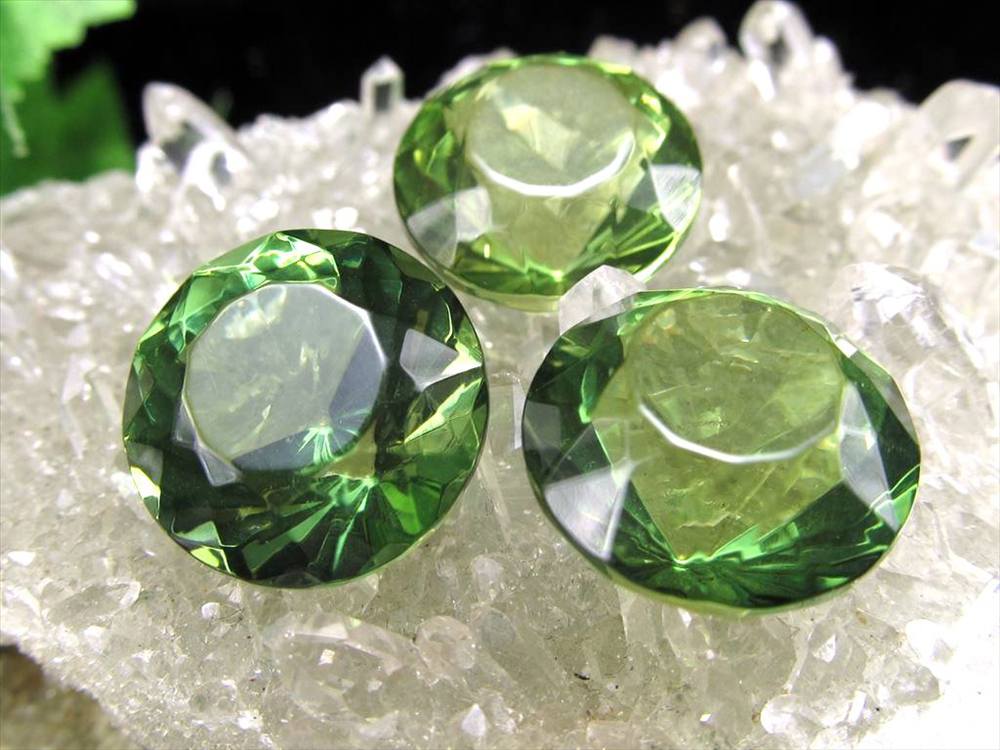 アンバー 琥珀 バルト海産 コハク カボション