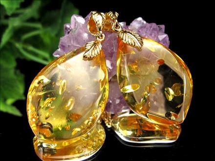 アンバー 琥珀 ペンダントトップ リトアニアアンバー バルト海産