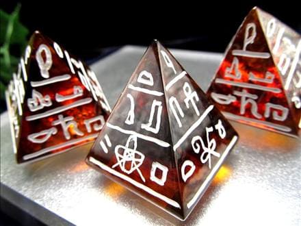 アンバー 琥珀 ピラミッド 象形文字 インテリア