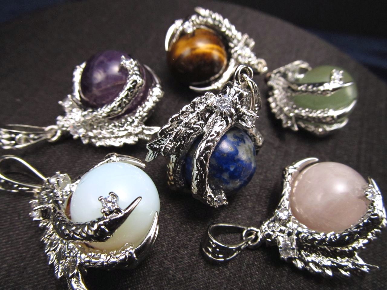 デザインペンダントトップ