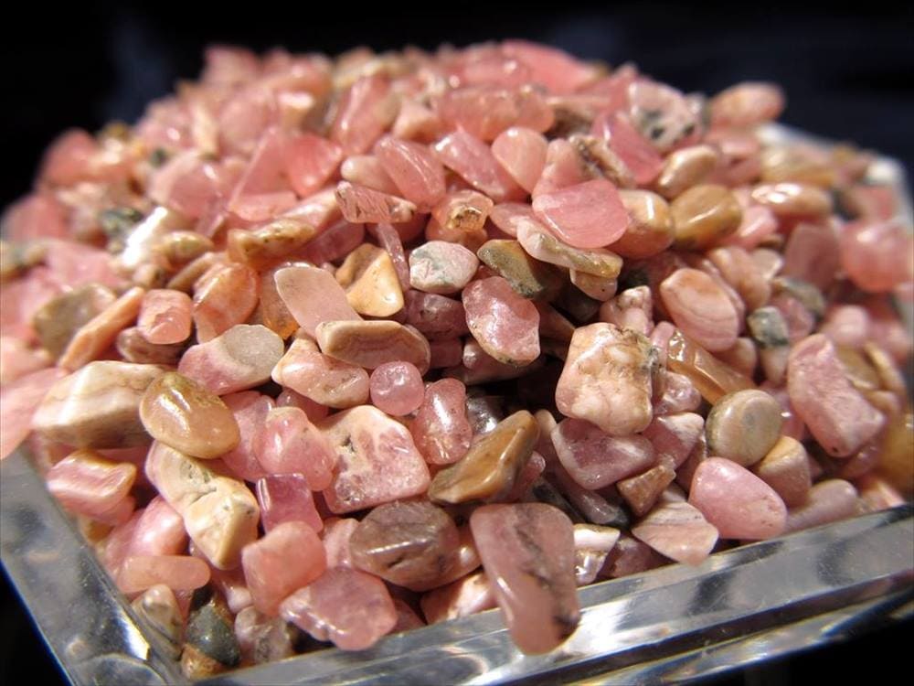 インカローズ ロードクロサイト さざれ 細石 母岩