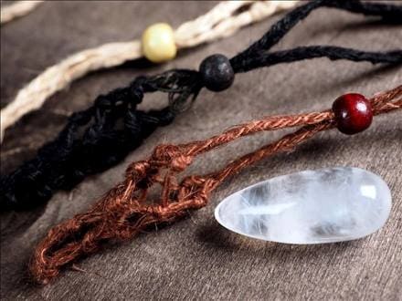 ◇小さめ原石やタンブルをネックレスへ簡単変身！◇おしゃれな編み込み