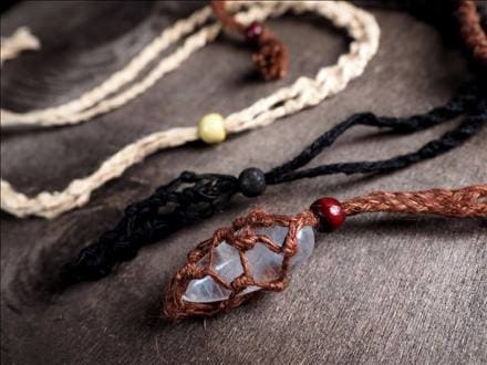 ◇小さめ原石やタンブルをネックレスへ簡単変身！◇おしゃれな編み込み