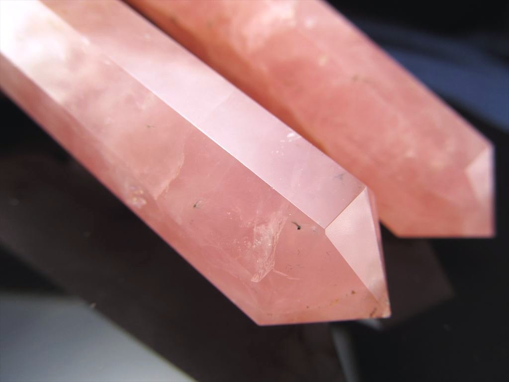 ディープローズクォーツ