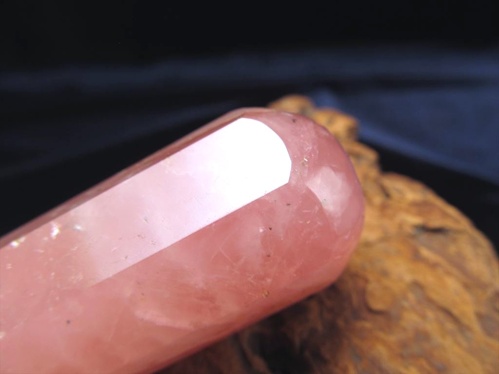 ディープローズクォーツ